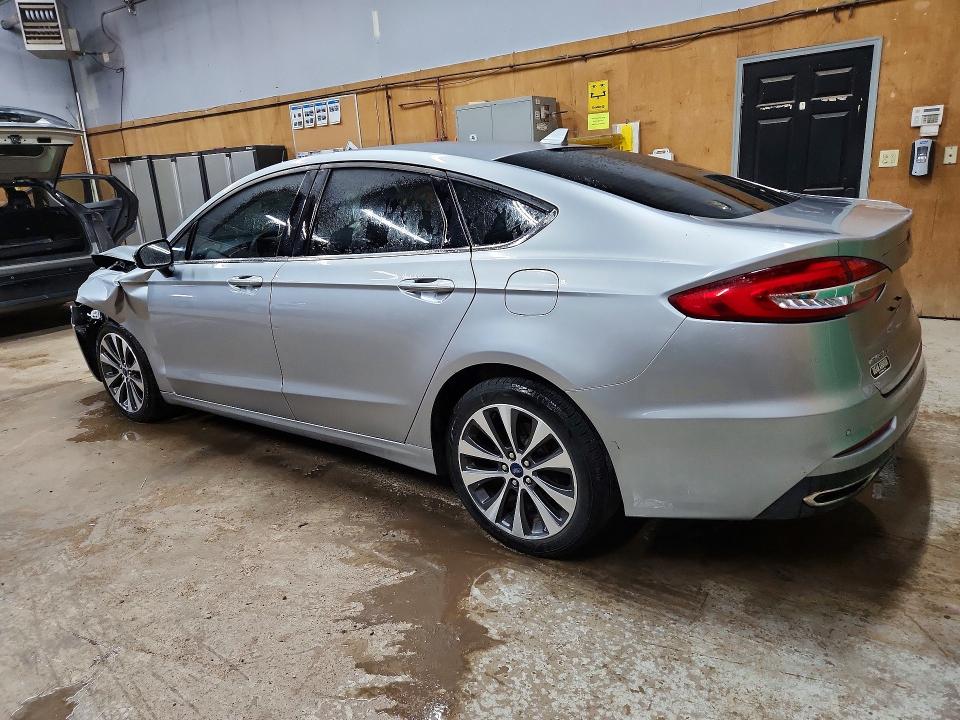 Photo 2 from auction – 2020 FORD FUSION with VIN 3FA6P0T90LR167792