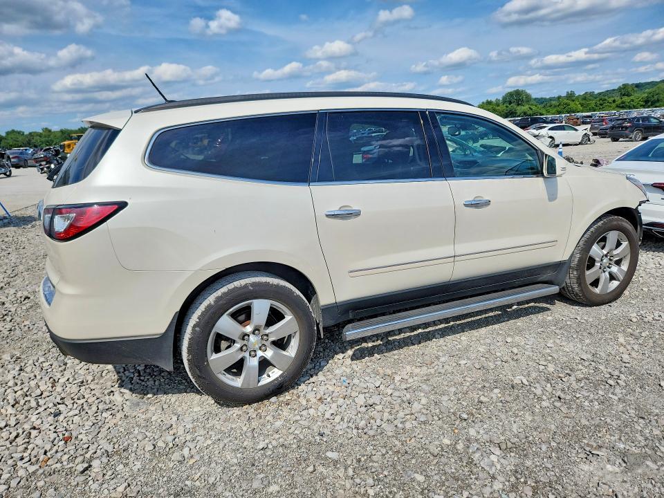 Photo 3 from auction – 2015 CHEVROLET TRAVERSE with VIN 1GNKRJKD9FJ110463