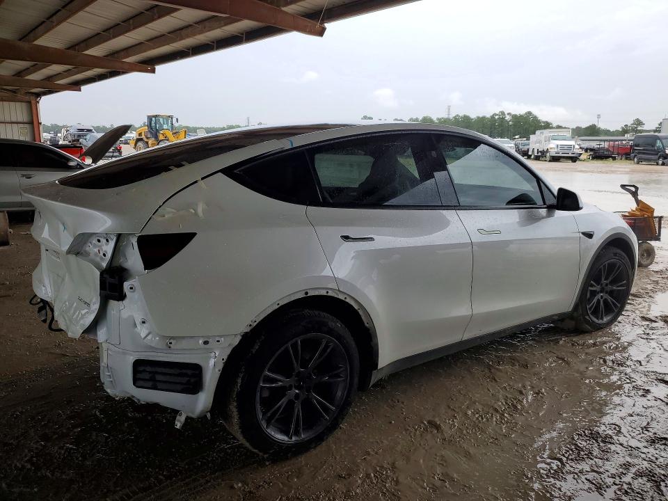 Photo 3 from auction – 2025 TESLA MODEL Y with VIN 7SAYGDEEXSA346491