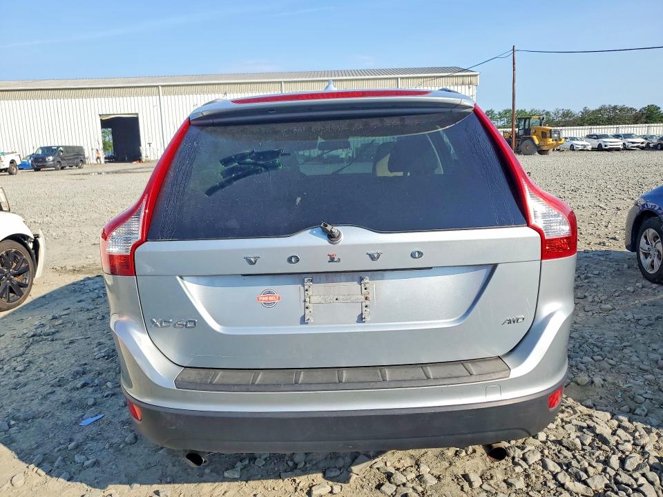 Photo 6 from auction – 2013 VOLVO XC60 with VIN YV4940DZ4D2451699