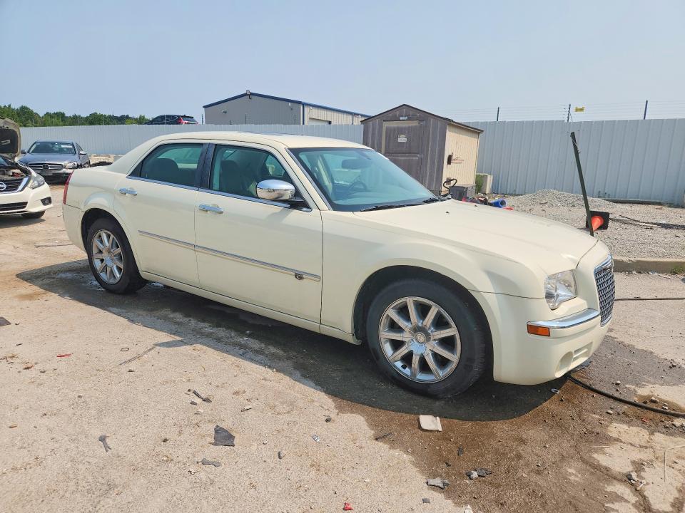 Photo 4 from auction – 2010 CHRYSLER 300C with VIN 2C3CA6CT9AH126541