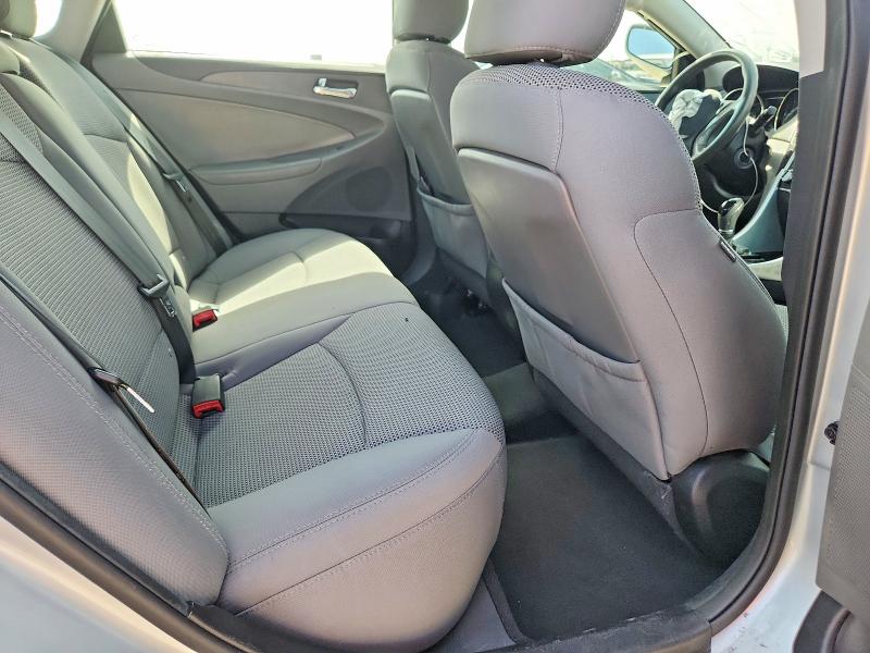 Photo 10 from auction – 2011 HYUNDAI SENATA with VIN 5NPEB4AC0BH244799
