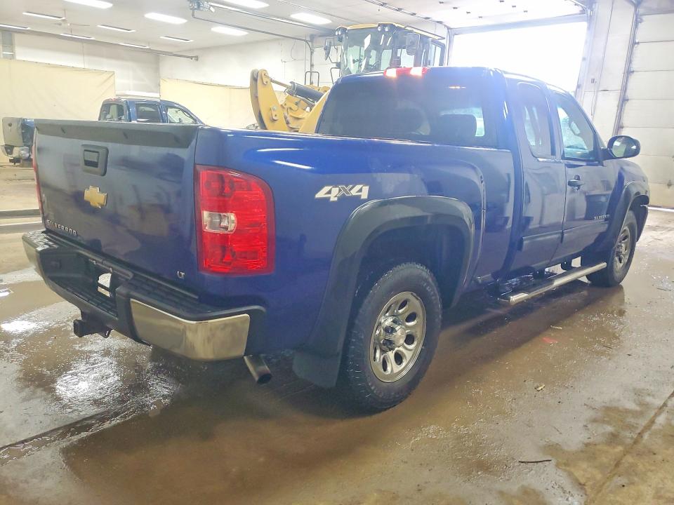 Photo 3 from auction – 2013 CHEVROLET SILVERADO with VIN 1GCRKSEA3DZ373582