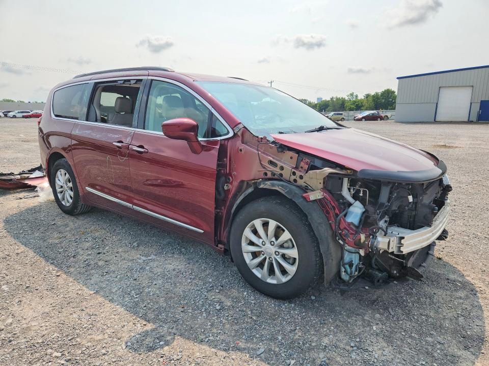 Photo 4 from auction – 2017 CHRYSLER PACIFICA with VIN 2C4RC1BG3HR837535