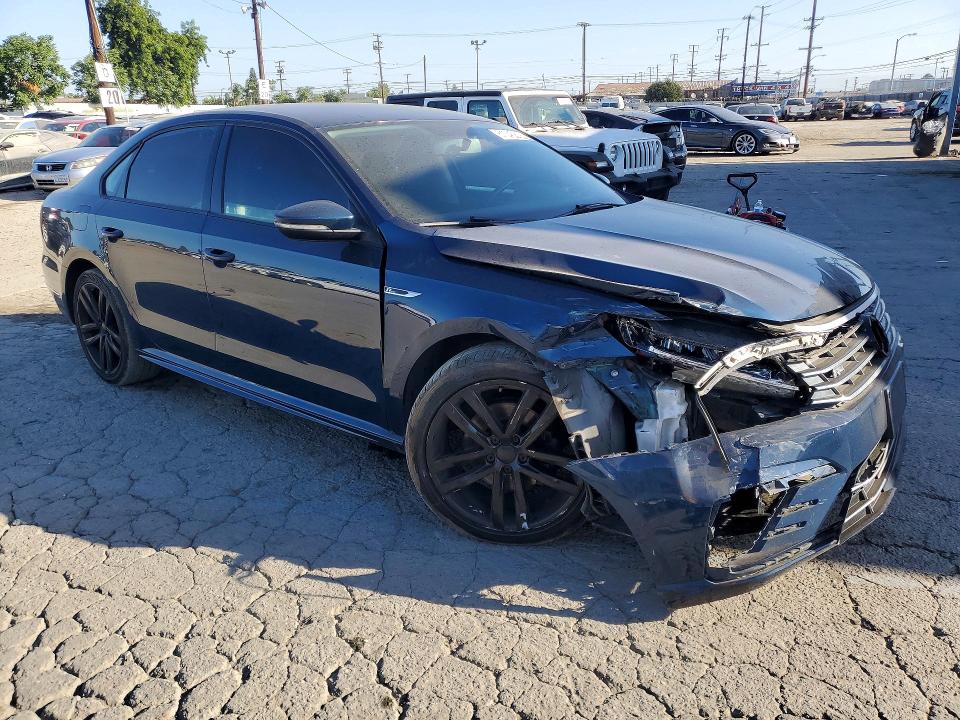 Photo 4 from auction – 2018 VOLKSWAGEN PASSAT with VIN 1VWAA7A34JC016718