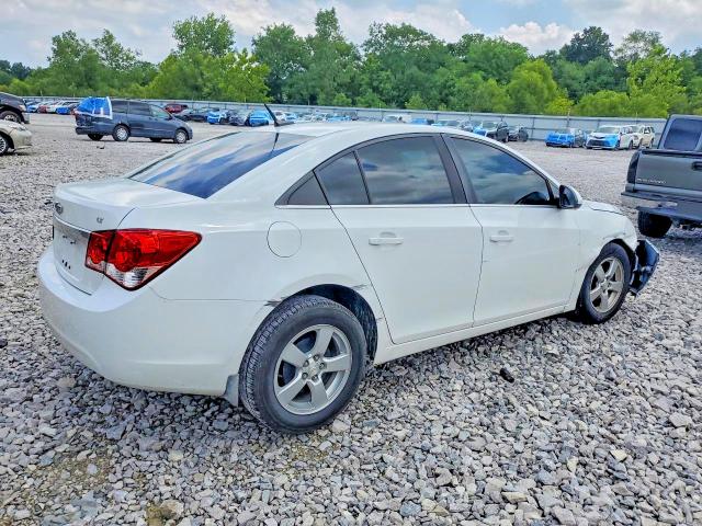 Photo 3 from auction – 2014 CHEVROLET CRUZ with VIN 1G1PC5SB1E7477500