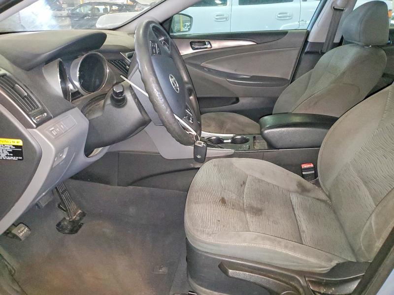 Photo 7 from auction – 2014 HYUNDAI SONATA with VIN KMHEC4A42EA110213