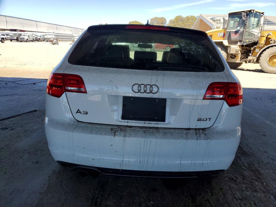 Снимка 6 от търг – 2012 AUDI A3 с VIN WAUBEAFM0CA088618