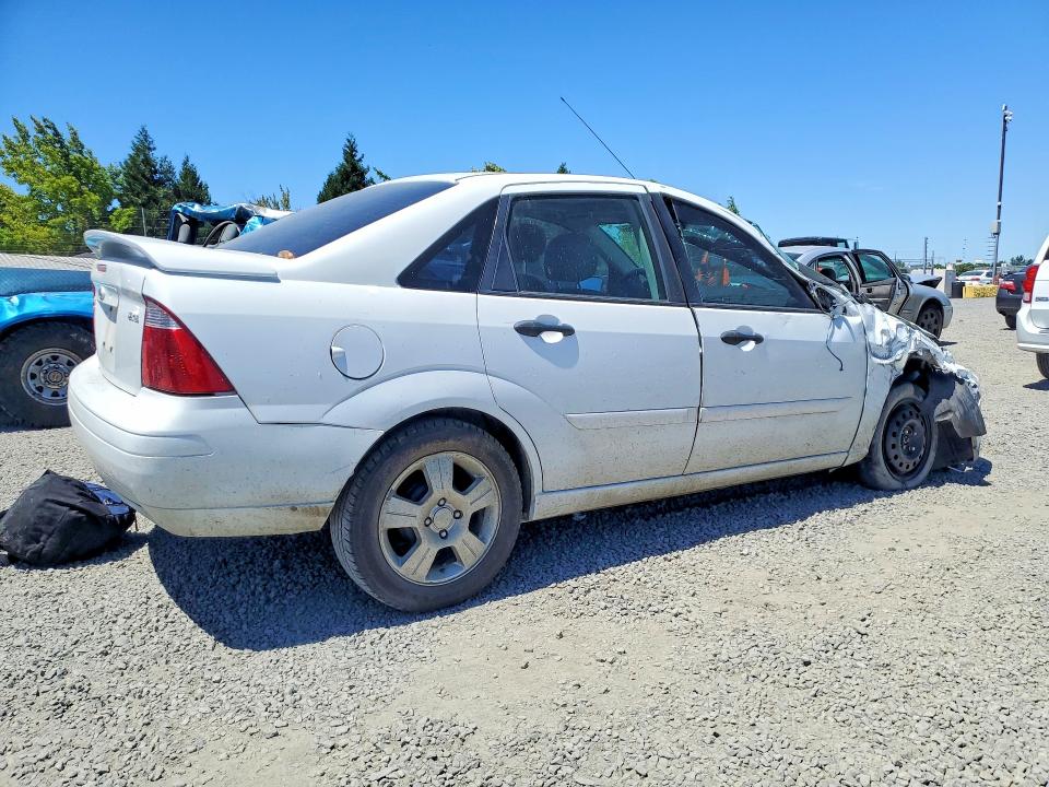 Photo 3 from auction – 2015 FORD FOCUS with VIN 1FAFP34N95W278807