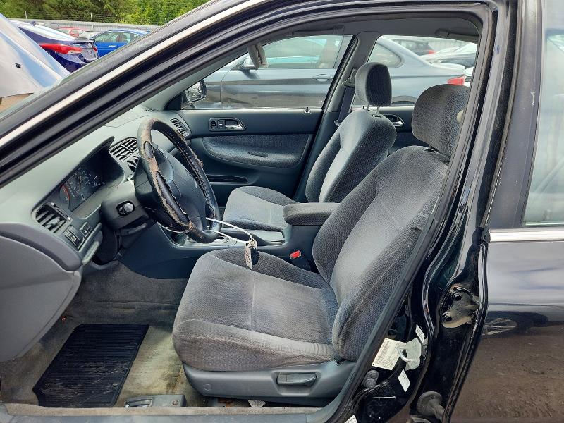 Photo 7 from auction – 1996 HONDA ACCORD with VIN 1HGCD5635TA810370
