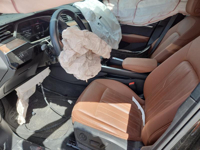 Photo 7 from auction – 2022 AUDI E-TRON with VIN WA1LAAGE5NB028707