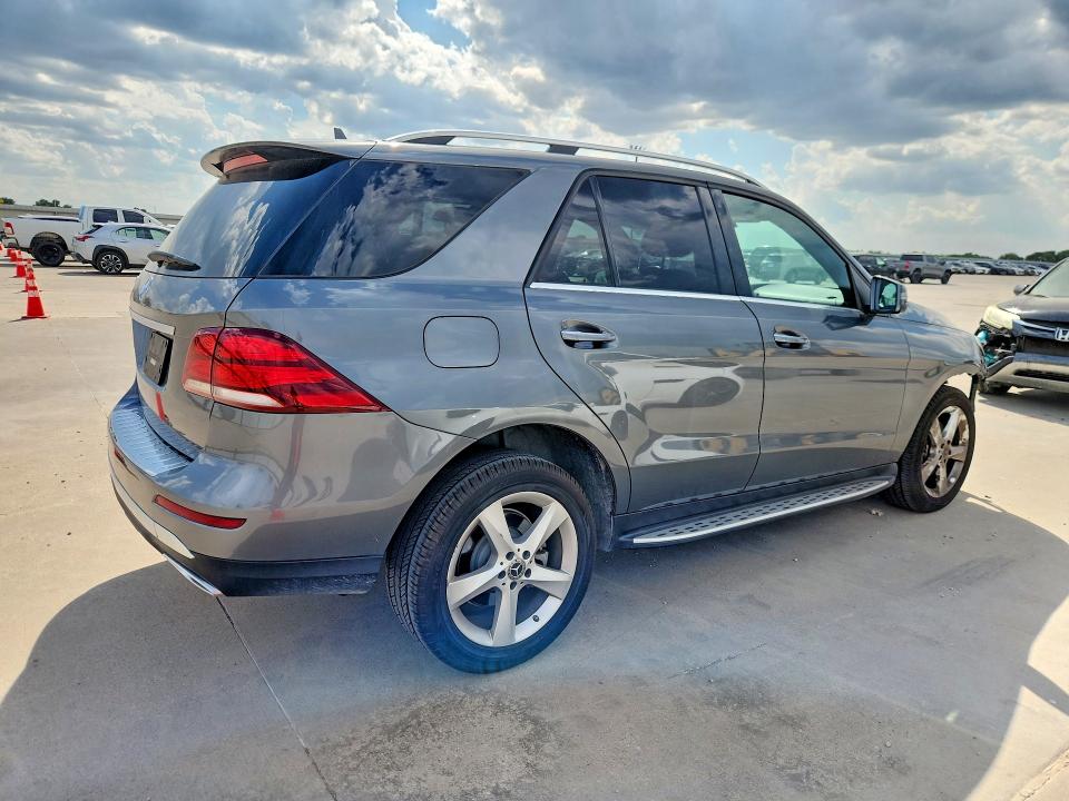 Photo 3 from auction – 2018 MERCEDES-BENZ GLE with VIN 4JGDA5JB4JB048405