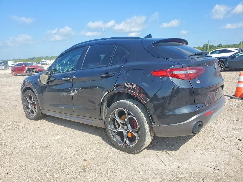 Photo 2 from auction – 2023 ALFA ROMEO STELVIO with VIN ZASPAKBN2P7D50481