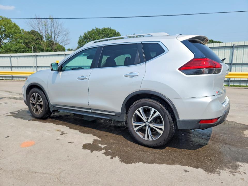 Photo 2 from auction – 2017 NISSAN ROGUE with VIN 5N1AT2MT6HC755431