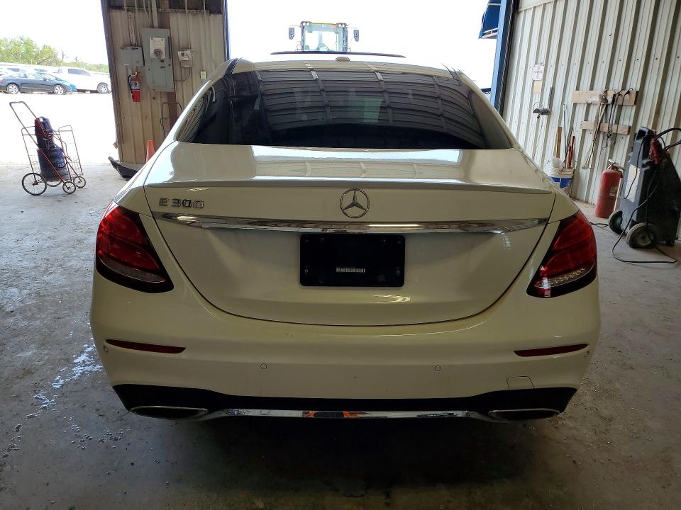 Photo 6 from auction – 2017 MERCEDES-BENZ E with VIN WDDZF4JB3HA049265