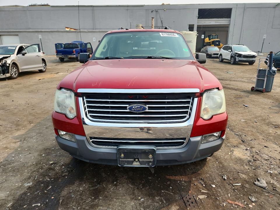 Photo 5 from auction – 2006 FORD EXPLORER with VIN 1FMEU73E66UB20022