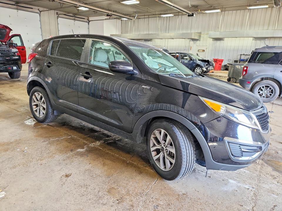Photo 4 from auction – 2015 KIA SPORTAGE with VIN KNDPBCAC7F7760882