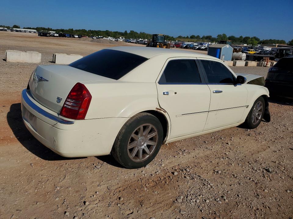 Photo 3 from auction – 2005 CHRYSLER 300C with VIN 2C3JA63H35H572175