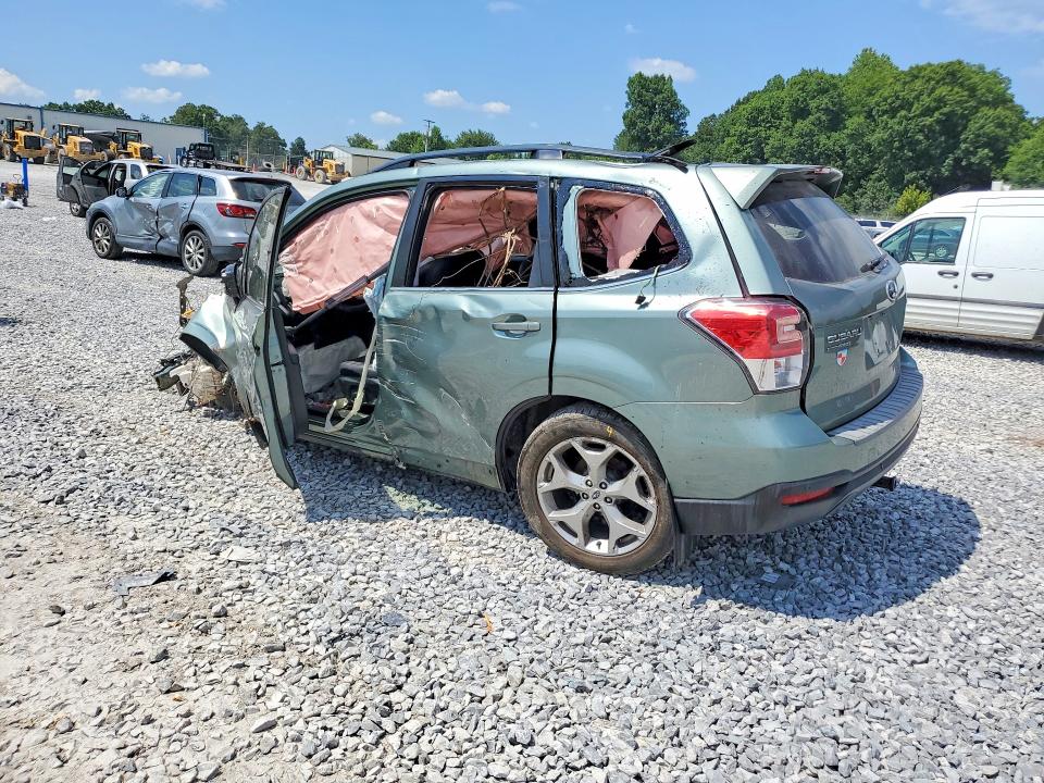 Фото 2 с аукциона – 2017 SUBARU FORESTER с VIN JF2SJAWC0HH582077