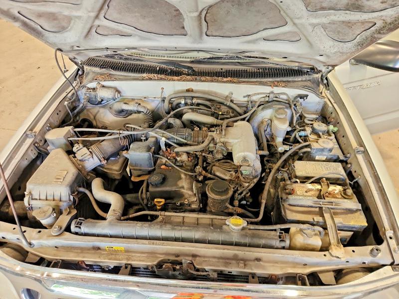 Photo 11 from auction – 2001 TOYOTA TACOMA with VIN 5TEVL52N71Z732260