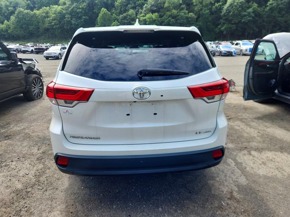 Photo 6 from auction – 2019 TOYOTA HIGHLANDER with VIN 5TDBZRFH3KS729898
