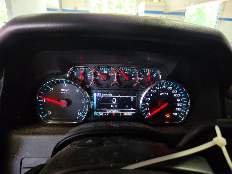 Photo 9 from auction – 2015 CHEVROLET SUBURBAN with VIN 1GNSKJKC7FR720116