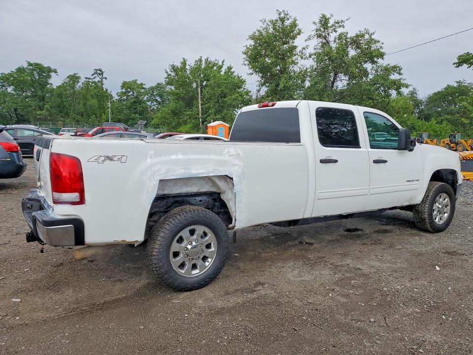 Photo 3 from auction – 2014 GMC SIERRA with VIN 1GT423EGXEF130035