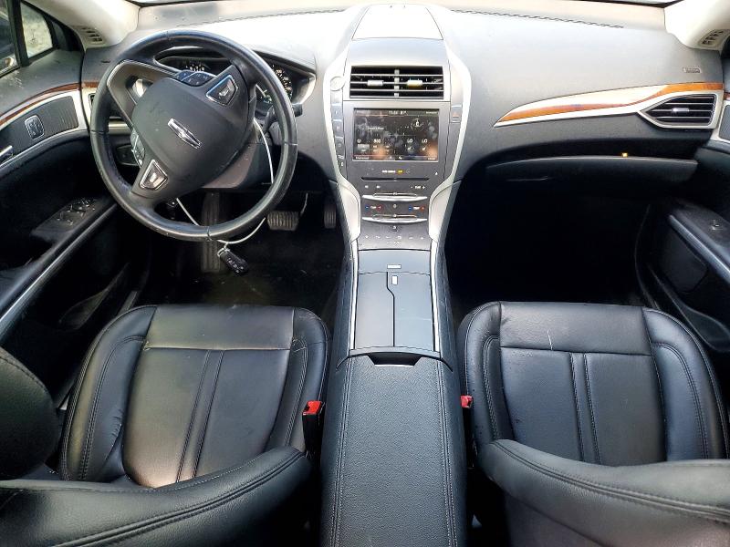 Photo 8 from auction – 2016 LINCOLN MKZ with VIN 3LN6L2J95GR611917