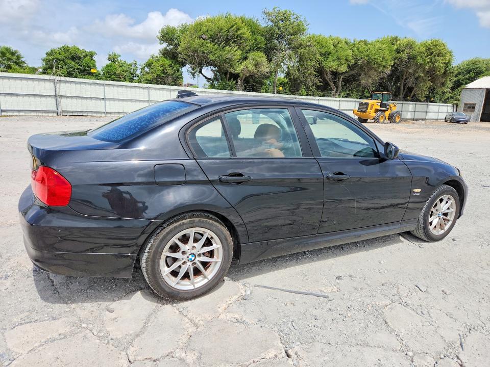 Photo 3 from auction – 2010 BMW 328 with VIN WBAPK5C55AA647984