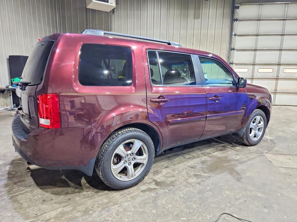 Photo 3 from auction – 2015 HONDA PILOT with VIN 5FNYF4H57FB007692