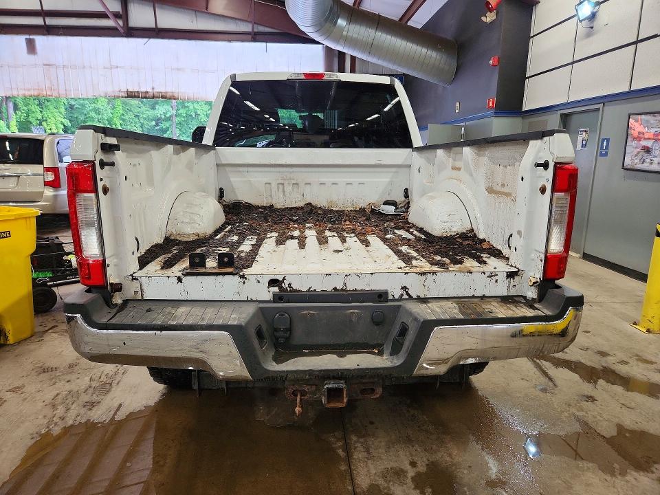 Photo 6 from auction – 2018 FORD F250 with VIN 1FT7X2B63JEB14778