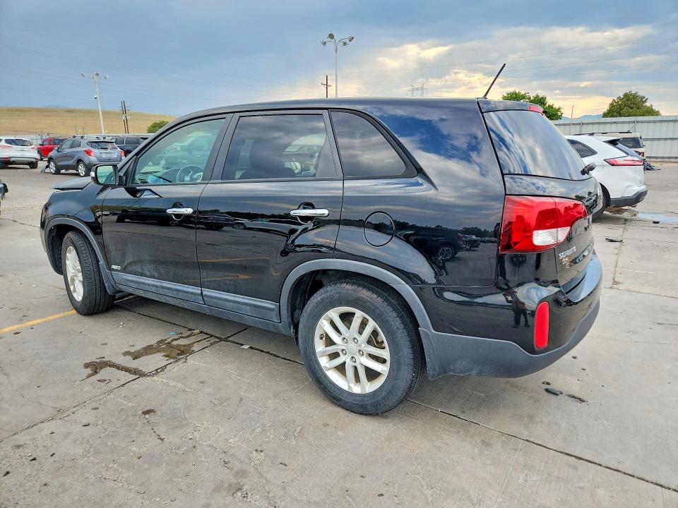 Снимка 2 от търг – 2014 KIA SORENTO с VIN 5XYKTCA68EG486191