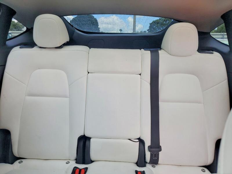 Photo 10 from auction – 2022 TESLA MODEL Y with VIN 7SAYGDEF4NF469042