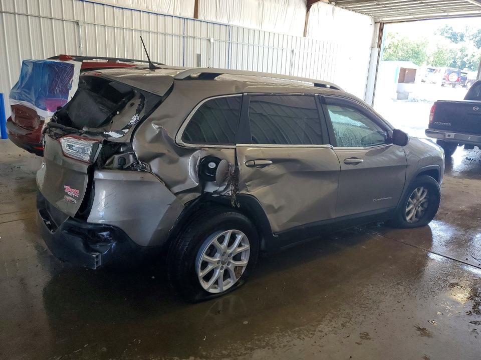 Фото 3 с аукциона – 2016 JEEP CHEROKEE с VIN 1C4PJMCS2GW253845