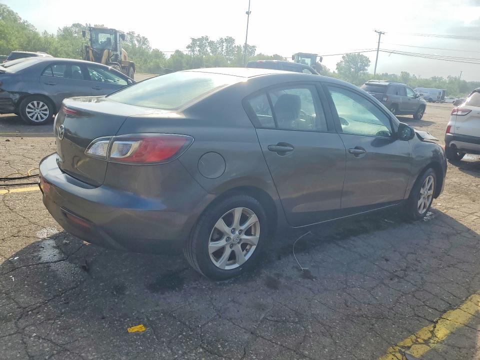 Photo 3 from auction – 2011 MAZDA 3 with VIN JM1BL1VF0B1427937