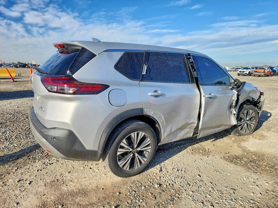 Photo 3 from auction – 2021 NISSAN ROGUE with VIN 5N1AT3BB5MC745094