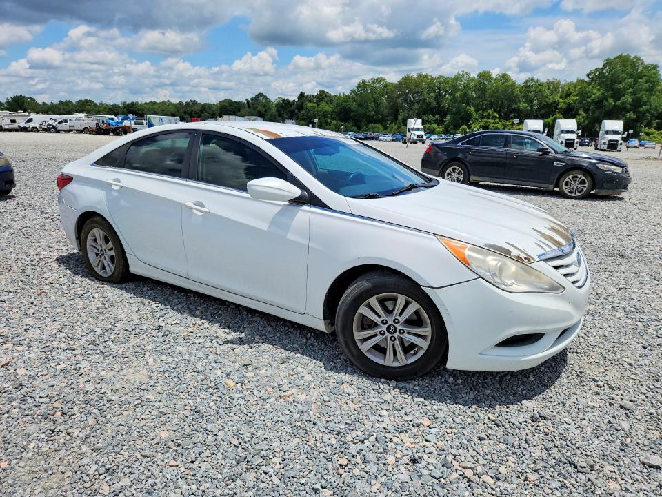 Photo 4 from auction – 2013 HYUNDAI SONATA with VIN 5NPEB4AC6DH758983