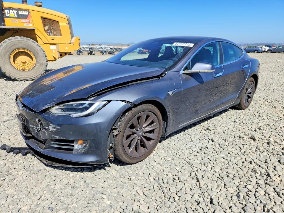 TESLA MODEL S 2019 with VIN 5YJSA1E28KF305580 - Photo from auction
