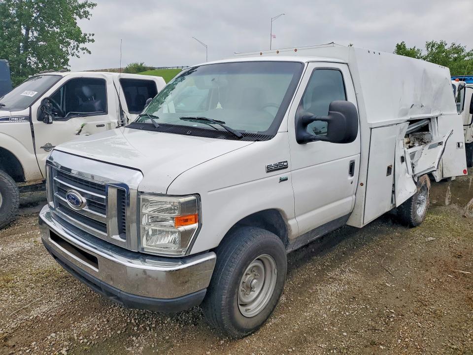 FORD ECONOLINE 2015 with VIN 1FDWE3FL1FDA15070 - Photo from auction