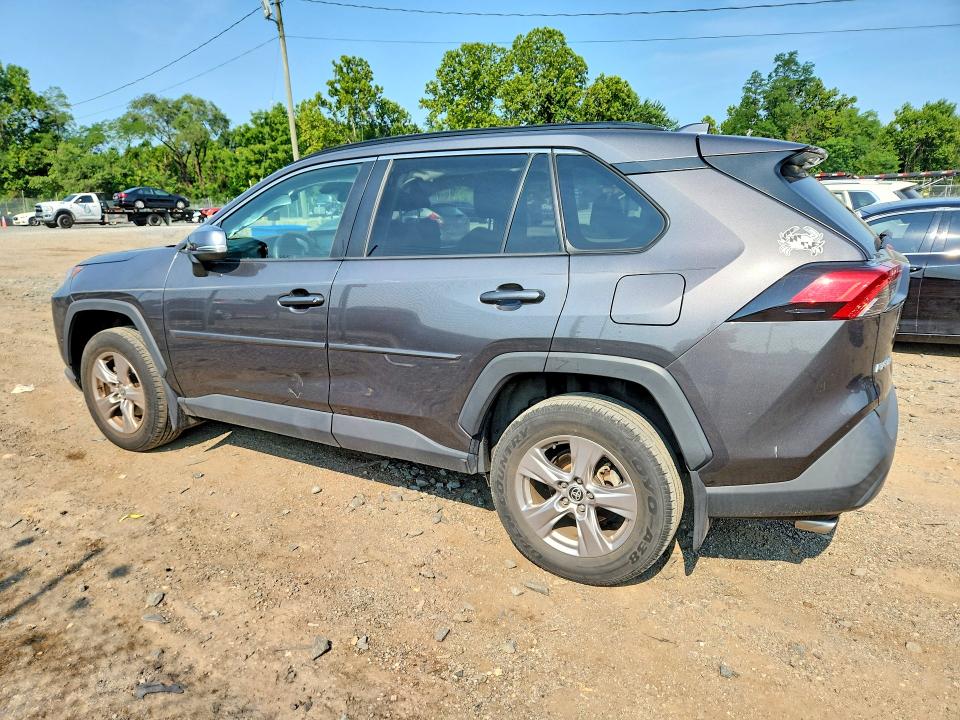 Photo 2 from auction – 2022 TOYOTA RAV4 with VIN 2T3W1RFV0NC192023