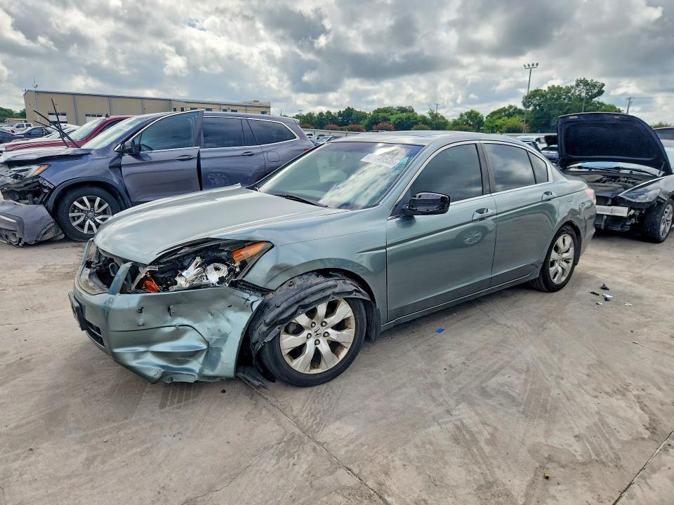 HONDA ACCORD 2008 with VIN JHMCP26898C026249 - Photo from auction