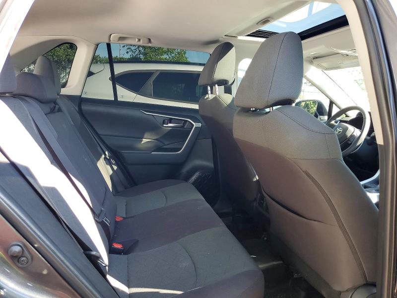 Photo 11 from auction – 2023 TOYOTA RAV4 with VIN 2T3R1RFV3PC379708