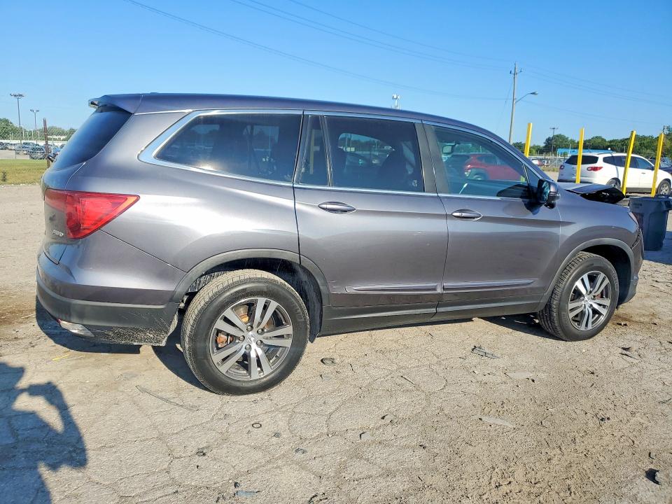 Photo 3 from auction – 2017 HONDA PILOT with VIN 5FNYF6H59HB003917