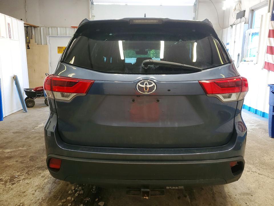 Photo 6 from auction – 2017 TOYOTA HIGHLANDER with VIN 5TDJZRFH4HS376320