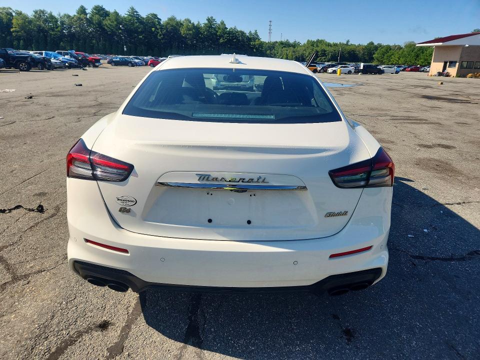 Photo 6 from auction – 2022 MASERATI GHIBLI with VIN ZAM57YTM2NX386980