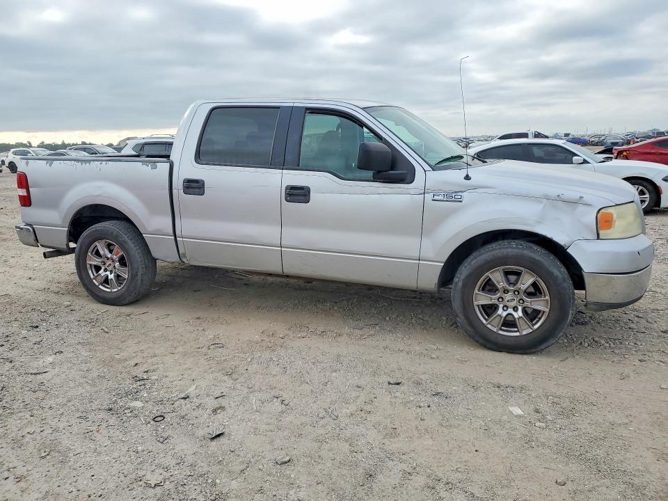 Zdjęcie 4 z aukcji – 2005 FORD F150 z VIN 1FTPW12565FA13786