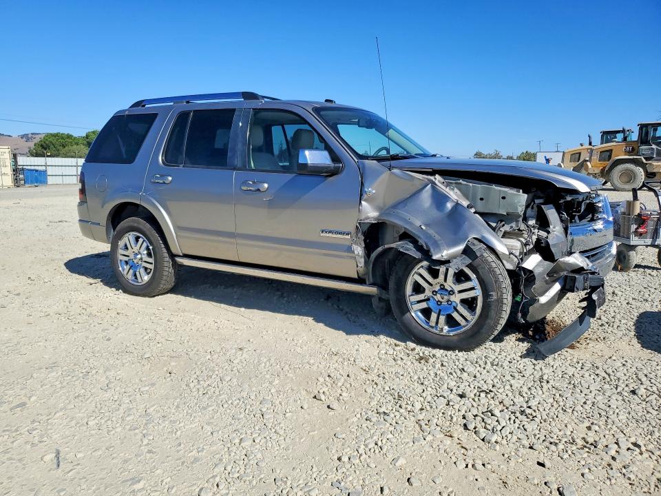 Photo 4 from auction – 2008 FORD EXPLORER with VIN 1FMEU75848UA35044