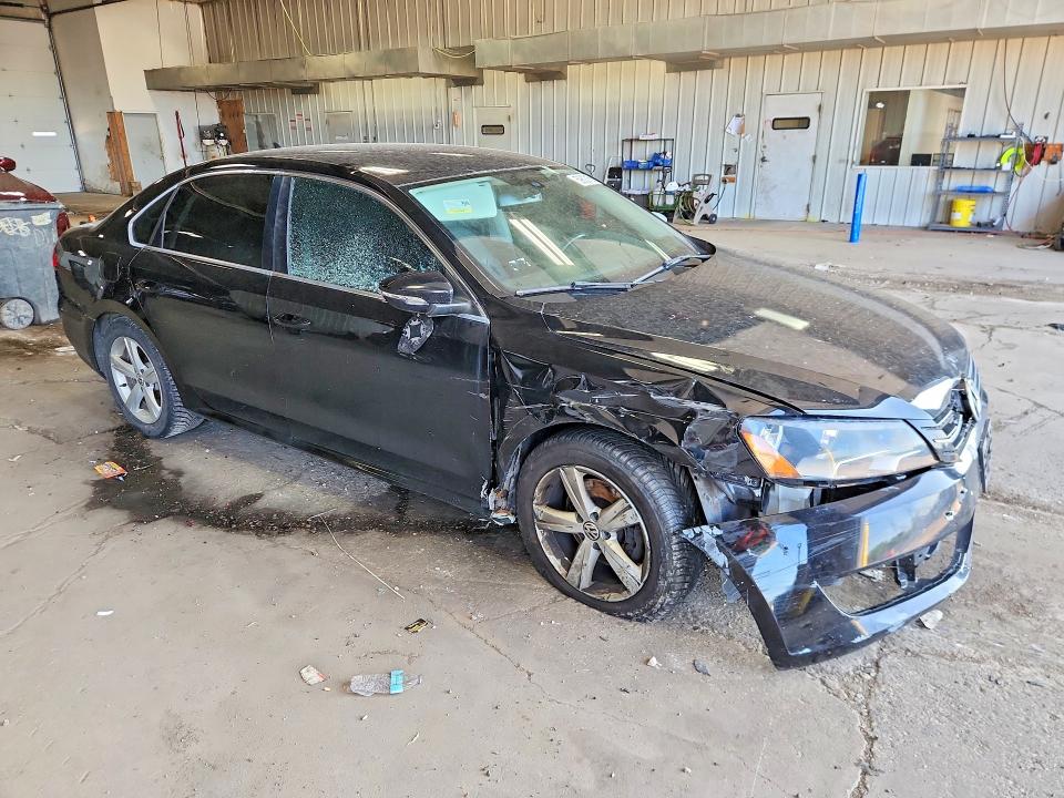 Photo 4 from auction – 2012 VOLKSWAGEN PASSAT with VIN 1VWBP7A37CC101252