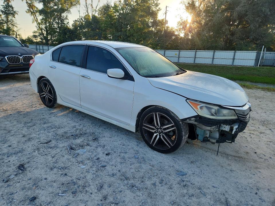 Photo 4 from auction – 2016 HONDA ACCORD with VIN 1HGCR2F52GA056979