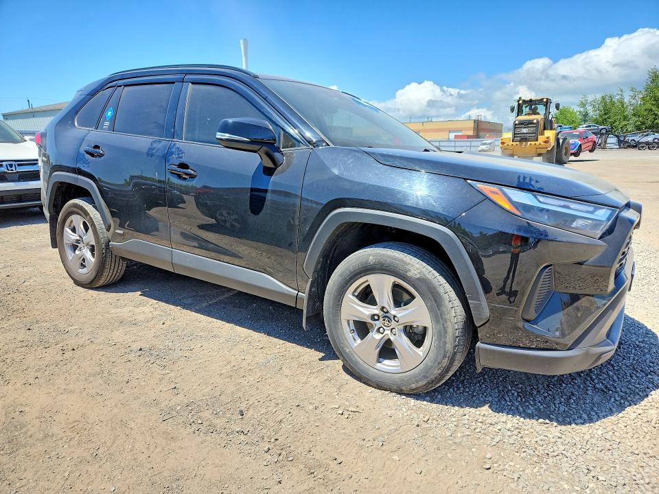Снимка 4 от търг – 2022 TOYOTA RAV4 с VIN 2T3RWRFV7NW135380
